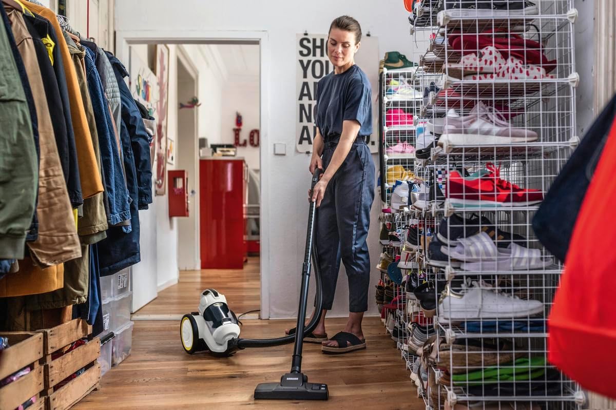 KARCHER Vacuum Cleaner VC 3 Plus 1.198-055.0