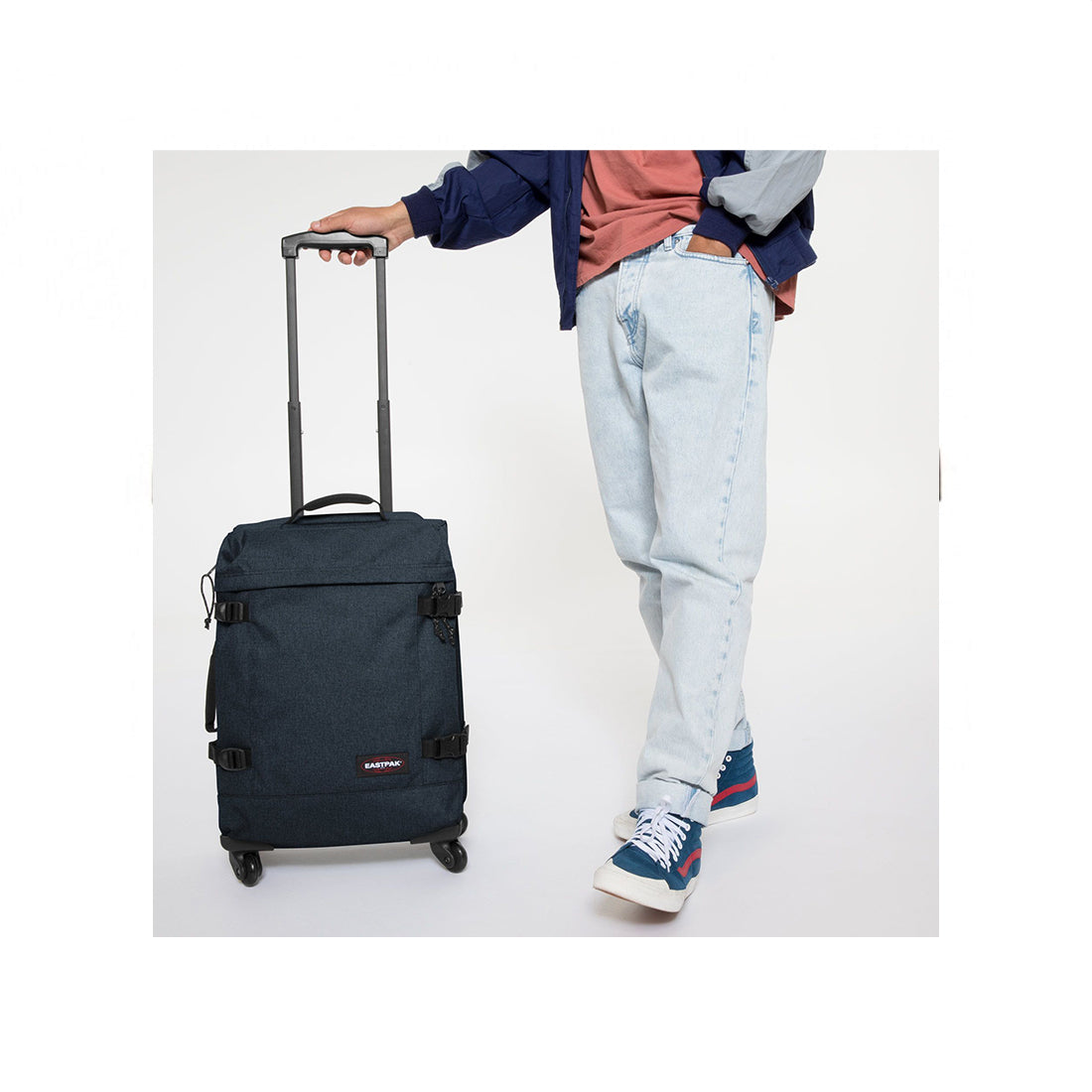 EP_EK80L26W_TRANS4_S_TRIPLE_DENIM_-_EASTPAK_-_Magnet_Shop_-1