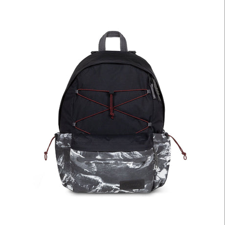 EK0A5BG79D21PADDED_MOUNT_LAB_Mount_LAB_Bla_One_eastpak_magnet_shop