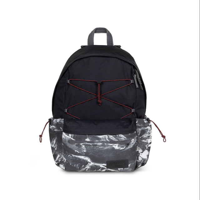 EK0A5BG79D21PADDED_MOUNT_LAB_Mount_LAB_Bla_One_eastpak_magnet_shop