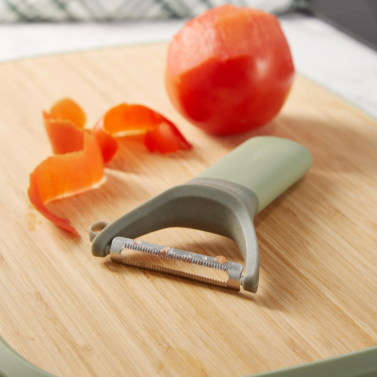 BERGHOFF Serrated Y-peeler Balance 3950534