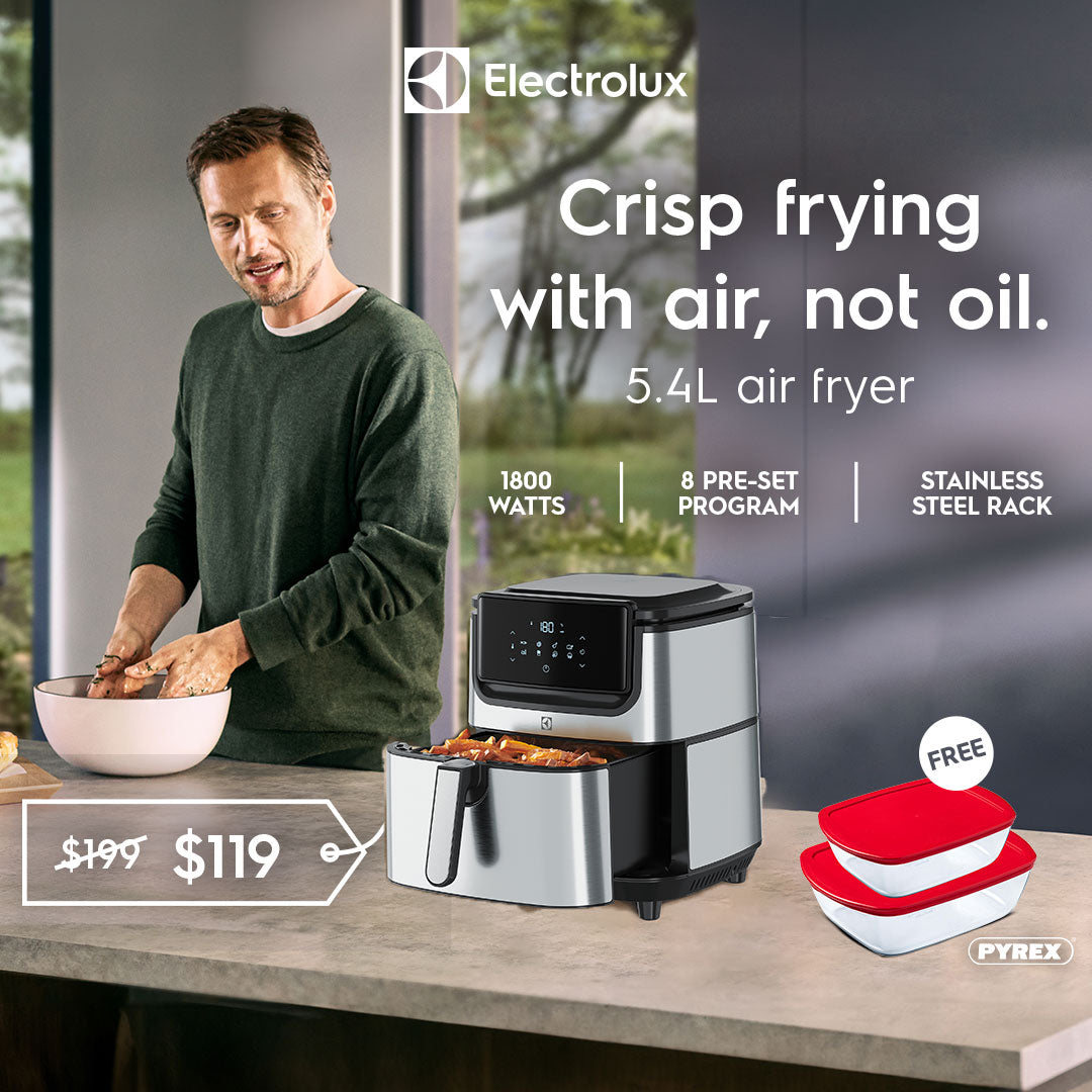 ELECTROLUX Air Fryer E6AF1-720S + Pyrex Cook & Store Set of 2 913S339