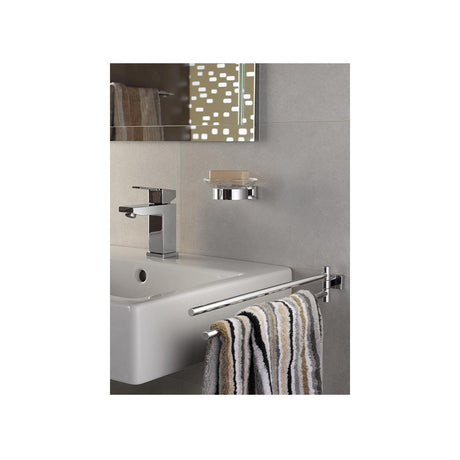 Grohe 40775EN1 Essentials Accessory Kit - Includes Towel